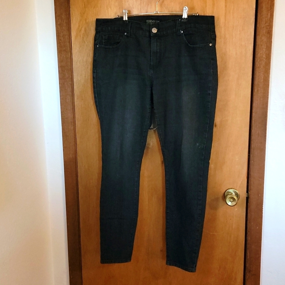 Forever 21 Plus Sizes 18 Dark Wash Jeans 👖